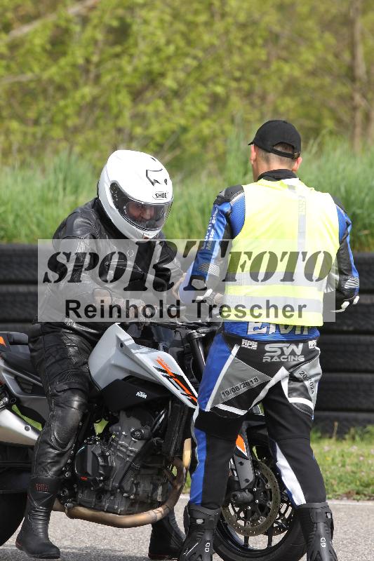 /Archiv-2025/10 23.04.2025 Cornu Master School ADR/gruen-vert/9